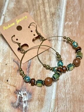 Fashion Jewelry Turquoise and Brown Beaded Hoop Earrings